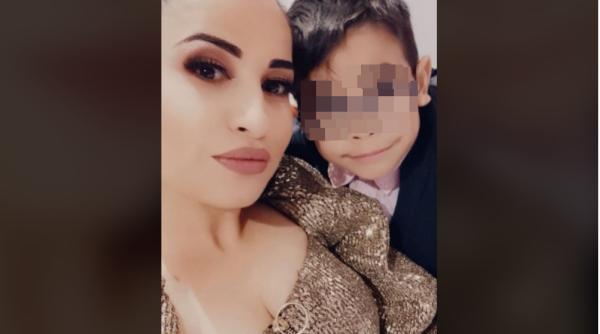 Celebră cântăreață româncă acuzată că și-a răpit fiul și a fugit cu el în Anglia