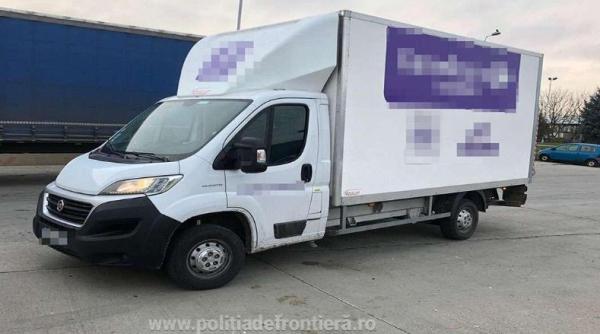 Maşini furate din Franța și Italia, descoperite la frontiera României. Doi şoferi au rămas pietoni