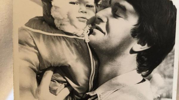 Tatăl Laurei Cosoi a murit de Covid: „Azi, tăticul meu iubit și bun a plecat la Domnul”