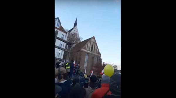 Protest comun la frontiera dintre Germania şi Polonia, împotriva restricţiilor - VIDEO