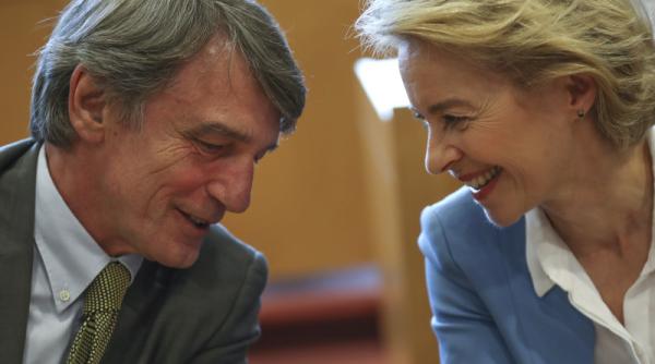 Cadoul Ursulei von der Leyen pentru România: "3 miliarde de euro, astăzi. Europa vă este alături!" 