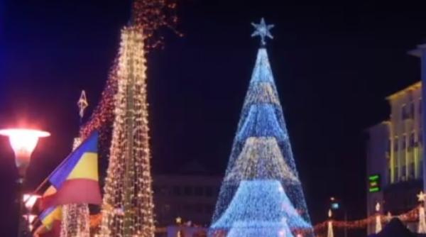 Orașul din România care are un brad de Crăciun de 100.000 de euro: „E fantastic!”