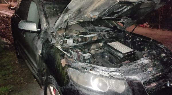 Răzbunare în stil mafiot asupra unui poliţist român: S-a trezit cu maşina incendiată pentru că a întocmit un dosar penal (Europol)