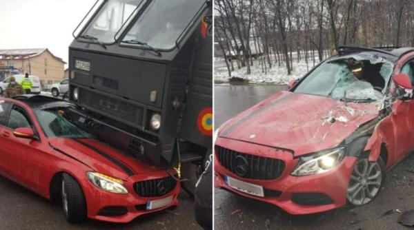 Accident între un camion al Armatei Române şi un bolid de lux. O tânără șoferiță a fost rănită