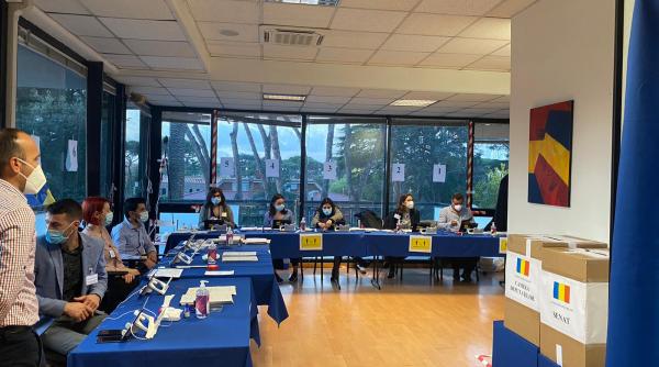 Cum i-a învrăjbit AUR pe românii din Italia: „Cei din ţară, cu secţia de votare sub nas, au preferat căldura sobei“ 