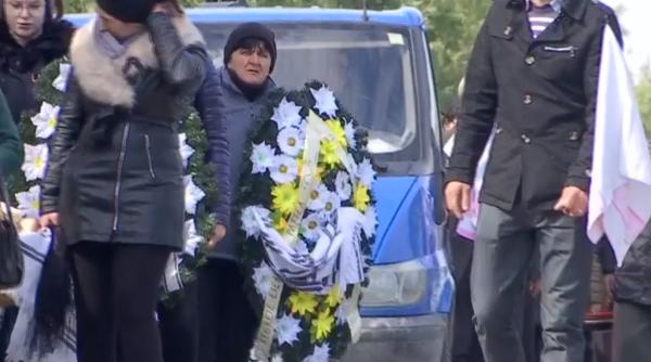 O româncă a murit când își conducea soțul pe ultimul drum: Nu a suportat gândul ca el a decedat