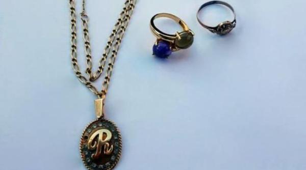Spania. Bijuterii furate de o româncă, găsite la un amanet. Cum a acționat femeia