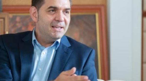 Un primar român avertizează: "Nu trebuie să organizam revelioane în stradă. Vom plăti prețul în ianuarie"