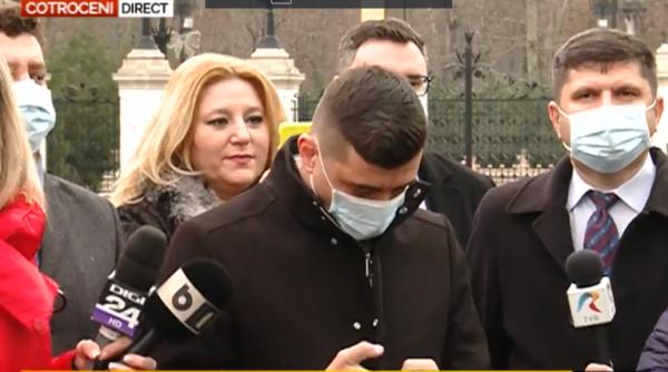 Avocata Șoșoacă, fără mască după consultările AUR - Iohannis: „Mă adresez alegătorilor PSD: Sunteți mulțumiți de EL?“