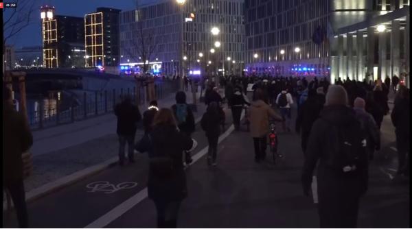 Protest în Germania: "Marș tăcut" împotriva restricțiilor dure de sărbători