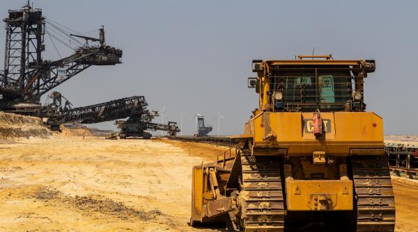 Excavator FURAT din Suedia, descoperit de poliţişti în Constanța