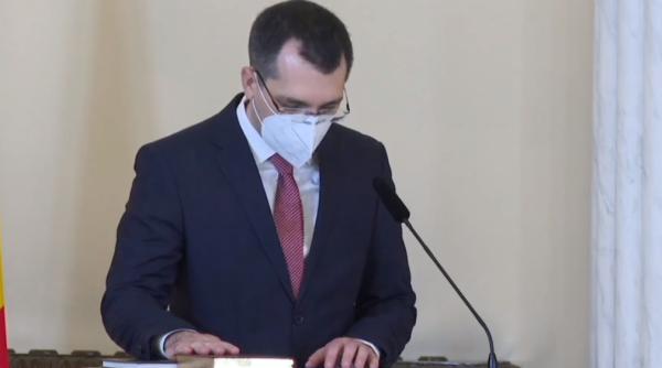 Vlad Voiculescu: "Politicienii NU au prioritate la vaccinare"