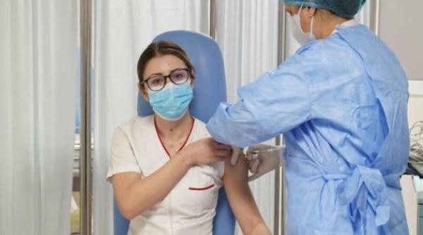 Bilanț vaccinare România, 28 decembrie: Peste 1.000 de români, imunizați. Primele reacții adverse înregistrare 
