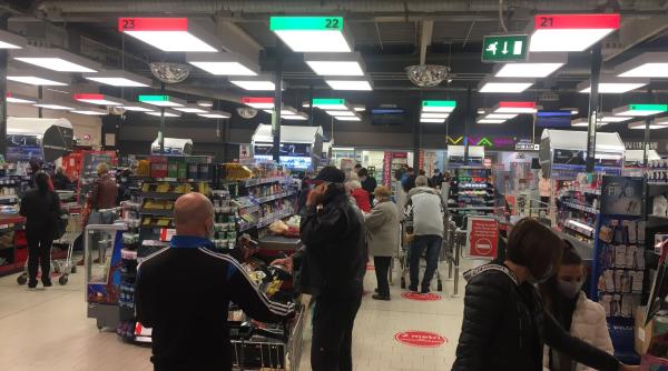 Programul supermarket-urilor de Revelion 2021. Când mai pot merge românii la cumpărături