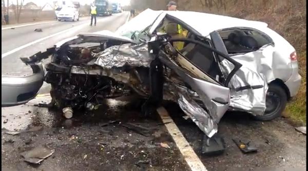 Accident teribil în Ajunul Anului Nou. Şoferii au scăpat ca prin urechile acului - Imagini şocante