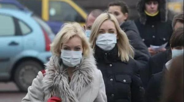 După sărbătorile de iarnă, Grecia și Franța reintroduc restricțiile de deplasare pe timp de noapte