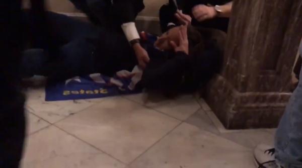 Proteste la Washington: Femeie împușcată în gât și „mai multe persoane rănite” în interiorul Capitoliului SUA (VIDEO ȘOCANT)