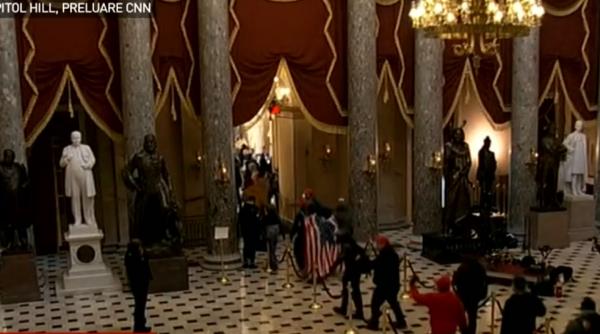 SUA. Protestatarii au intrat în Congres. STARE de ASEDIU în Washington. Se aud FOCURI de ARMĂ. UPDATE (VIDEO + FOTO)