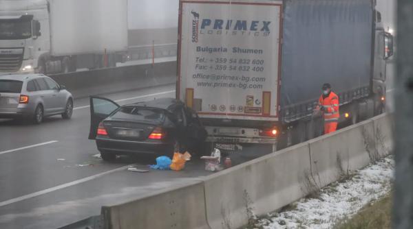 Austria. Român de 18 ani, găsit leșinat în Mercedesul făcut PRAF pe autostradă