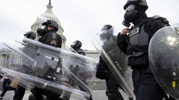 Sunt patru MORȚI în violențele de la Capitoliu. Poliția a făcut 52 de arestări