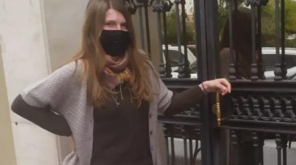 Spania. Tânără muncitoare româncă, pe străzi după ce „a pus întrebări” angajatorilor: „Țipau fără motiv, un ton agresiv și jignitor!”