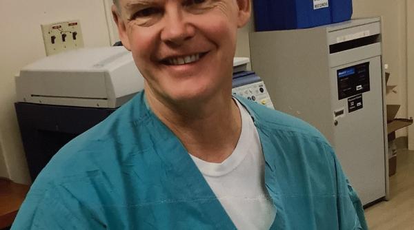 Doctor din Miami, mort la 16 zile după vaccinarea anti-Covid. Soţia lui acuză că vaccinul i-a declanşat o afecţiune