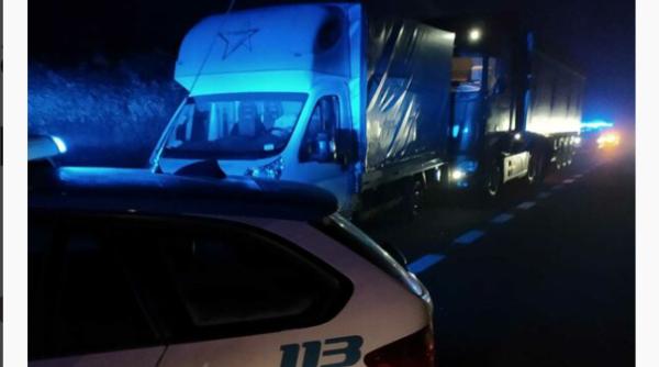 Italia. Român prins în timp ce fura motorină din rezervorul unui TIR. Poliția: "Un fenomen tot mai des întâlnit"