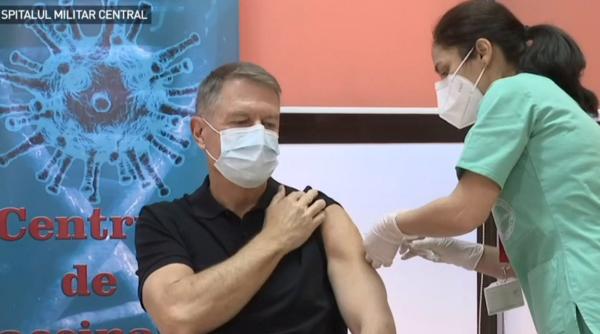 Klaus Iohannis s-a vaccinat: „Este o procedură simplă, nu doare!”