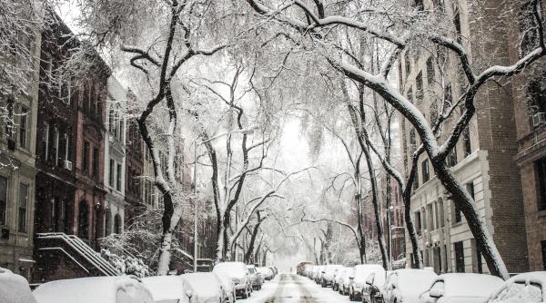 Ninsorile au afectat grav Europa: morți, trafic paralizat, magazine cu rafturi goale 