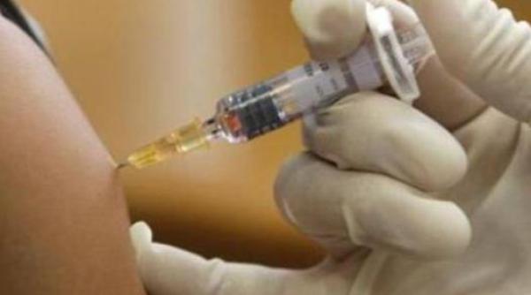 Marea Britanie. Ministru: 140 de oameni pe minut sunt vaccinaţi