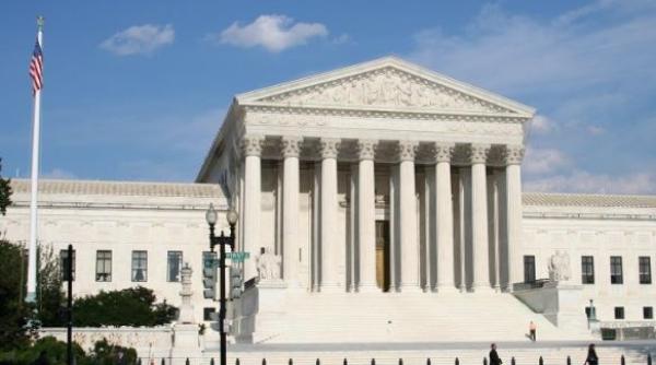 Amenințare cu bombă la Washington. Curtea Supremă se află vizavi de Capitoliu 