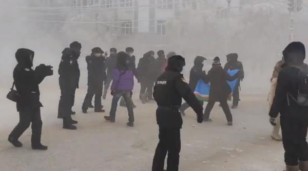 Demonstraţii anti-Putin şi pro-Navalnîi în Rusia la -50 de grade. Poliţia a arestat deja sute de persoane (VIDEO)