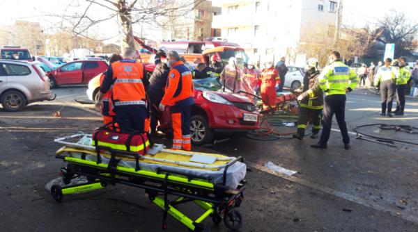 Accident cu cinci răniți, dintre care doi copii, în Capitală