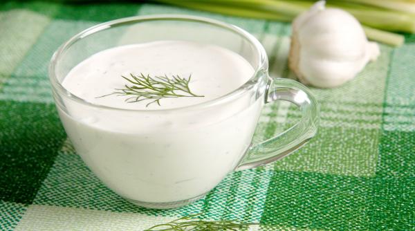 AIOLI, cel mai bun sos de usturoi. Un rafinament mediteranean, simplu și rapid