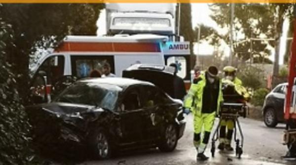 Italia. Mașină cu trei români, accident grav, în această dimineață