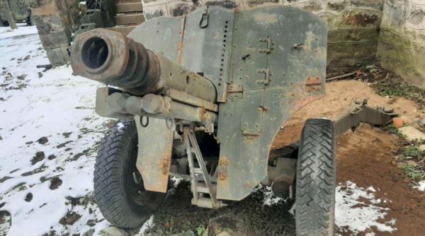 Un craiovean a scos la vânzare pe Facebook un TUN din Al Doilea Război Mondial: "Schimbi cu mitralieră?"