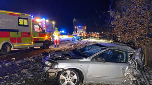 Germania. Mașină cu români, grav accident pe autostradă: Opriseră pentru o defecțiune când au fost spulberați de un TIR