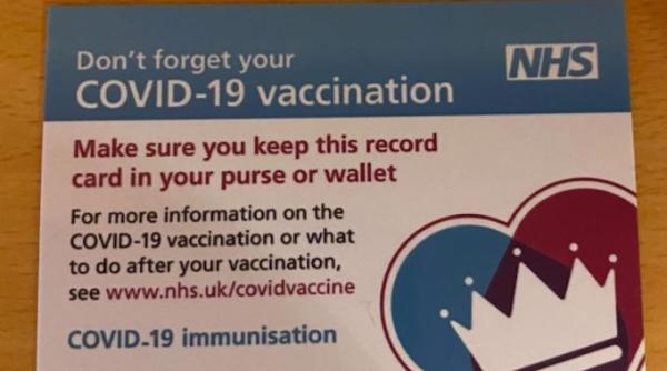 Carduri false de vaccinare, la vânzare pe Ebay. Pot fi completate cu datele personale