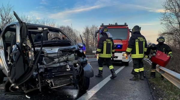 Italia. Româncă de 15 ani, moartă într-un accident violent lângă Torino. "Inima Denisei s-a oprit pe loc"