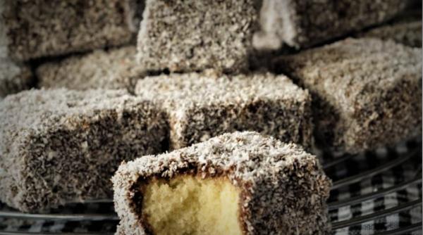 Prăjitura tăvălită ca la mama acasă. Rețeta clasică - delicioasă și ușor de preparat