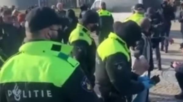 Protest în Amsterdam. Zeci de persoane arestate - VIDEO