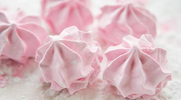 Bezele de casă. Rețeta unui desert simplu, rapid și pe placul tuturor