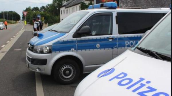 Germania. Român, implicat într-un accident rutier. Furase zeci de colete de la firma de curierat la care lucra cu acte false