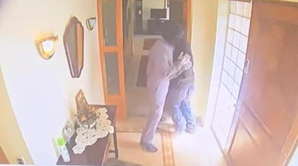 Spania. Opt bărbați mascați au atacat o fermă și l-au bătut cu bestialitate pe proprietar. "După accent, păreau români"