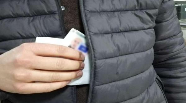 Un plic cu șapte documente false, descoperite în Vama Albița. Dosar penal pentru un șofer