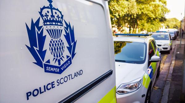 Scoția. Două femei, înjunghiate mortal, în plină stradă. Presupusul atacator s-a sinucis