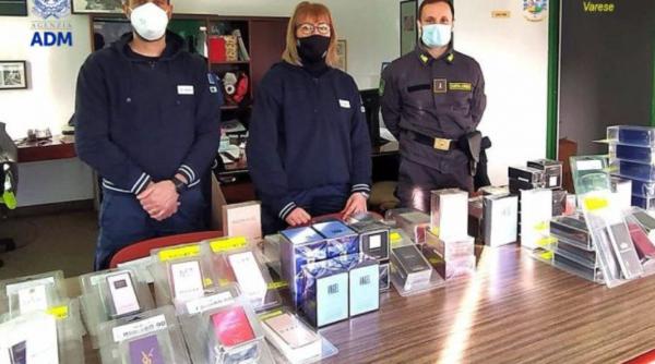 "Afacere" eșuată pentru doi români: au intrat în Italia cu parfumuri de mii de euro, dar au rămas imediat fără ele