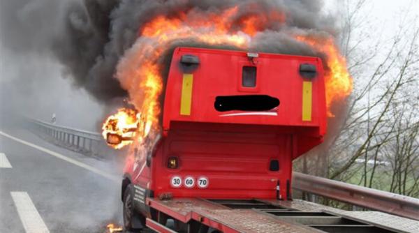 Germania. Camionul unui român a ARS ca o torță pe o Autostrada A64 