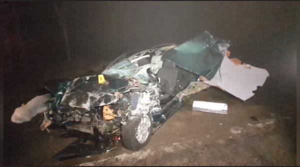 Copil român de cinci ani, mort într-un accident rutier: Mama sa a intrat cu mașina într-un utilaj de deszăpezire 