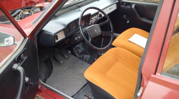 Dacia 1300 merge din ce în ce mai bine la EXPORT în SUA. Încă o mașină a pornit spre America - FOTO